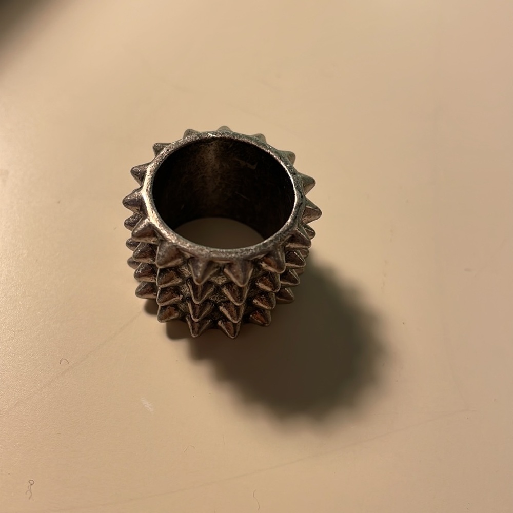 silver spiky rings sz 7 - Picture 3 of 4